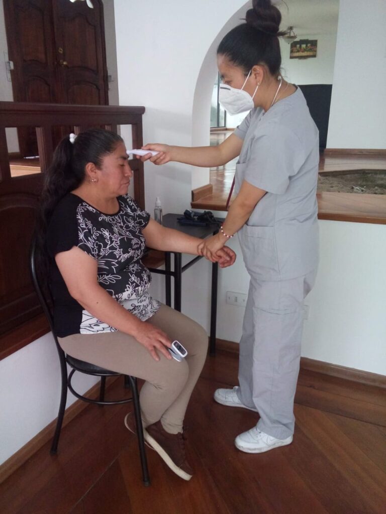Atencion_Medica_Adulto_Mayor_CuapanaB